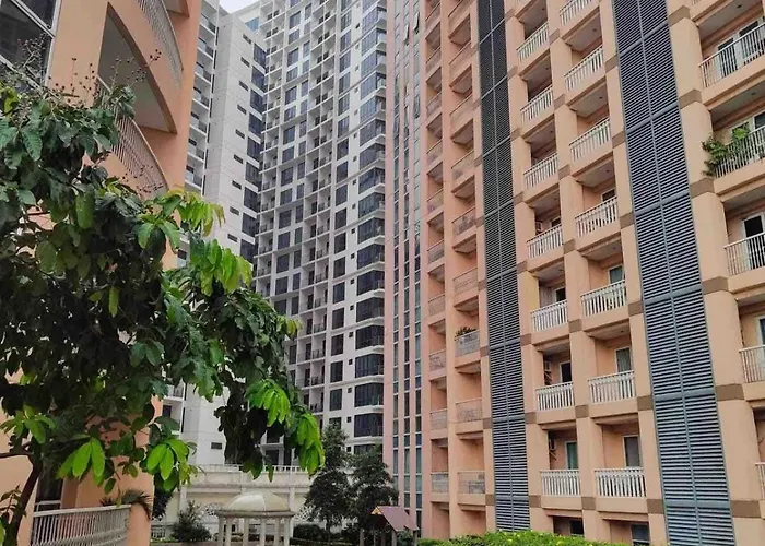 Venice Lux Residences Taguig * مانيلا